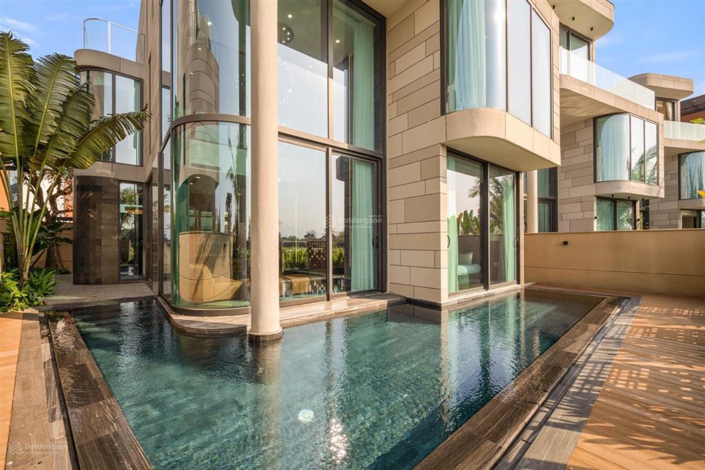 Cho thuê villa regal victoria 5pn 600m2  view sông gần biển đối diện cocobay đà nẵng