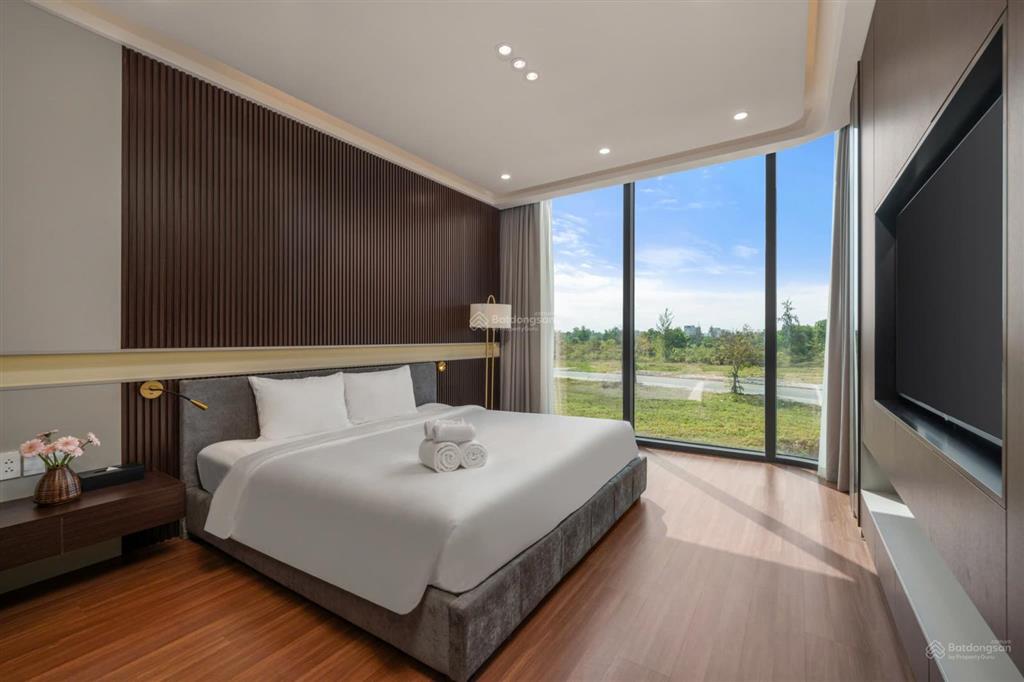 Cho thuê villa regal victoria 5pn 600m2  view sông gần biển đối diện cocobay đà nẵng