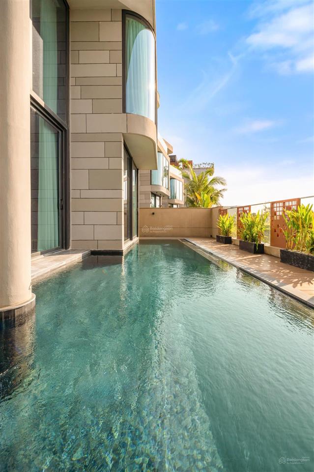 Cho thuê villa regal victoria 5pn 600m2  view sông gần biển đối diện cocobay đà nẵng