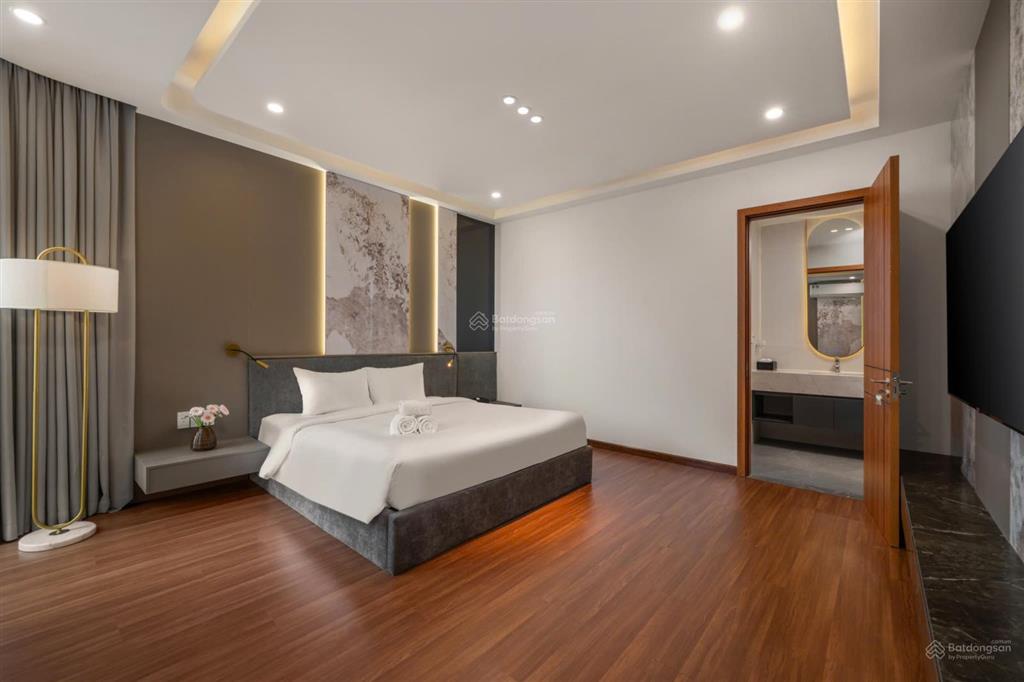 Cho thuê villa regal victoria 5pn 600m2  view sông gần biển đối diện cocobay đà nẵng