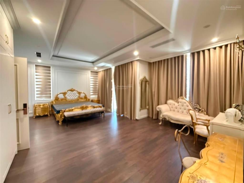 Cho thuê biệt thự biển 5 tầng view trực diện biển mỹ khê đà nẵng 8 phòng ngủ full nội thất cao cấp