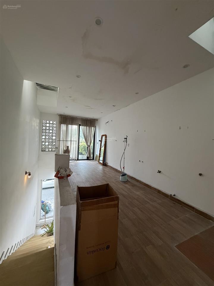 Bán nhà 2 tầng mặt tiền đường phạm quang ảnh gần võ văn kiệt sát cầu rồng trung tâm sơn trà giá tốt