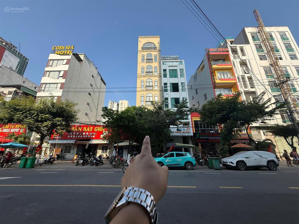 Bán tòa khách sạn 9 tầng đường hồ nghinh diện tích đất 100m2 vị trí đắc địa gần trung tâm tài chính