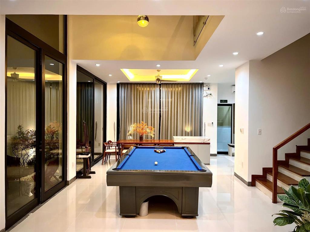 Cho thuê villa 200m2 6 phòng ngủ đường đỗ huy uyển gần vincom trung tâm sơn trà full nội thất xịn