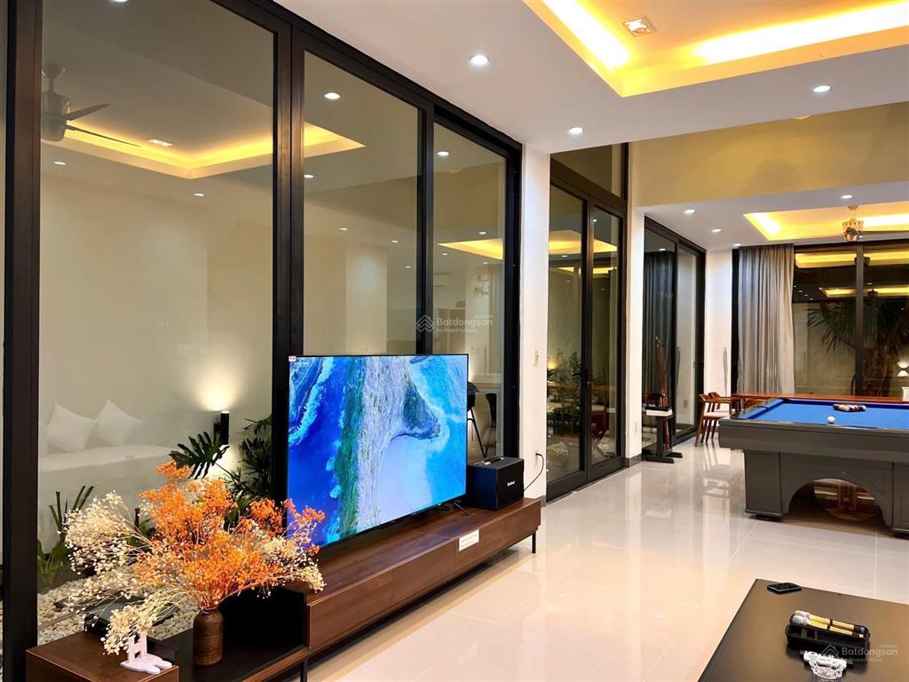 Cho thuê villa 200m2 6 phòng ngủ đường đỗ huy uyển gần vincom trung tâm sơn trà full nội thất xịn