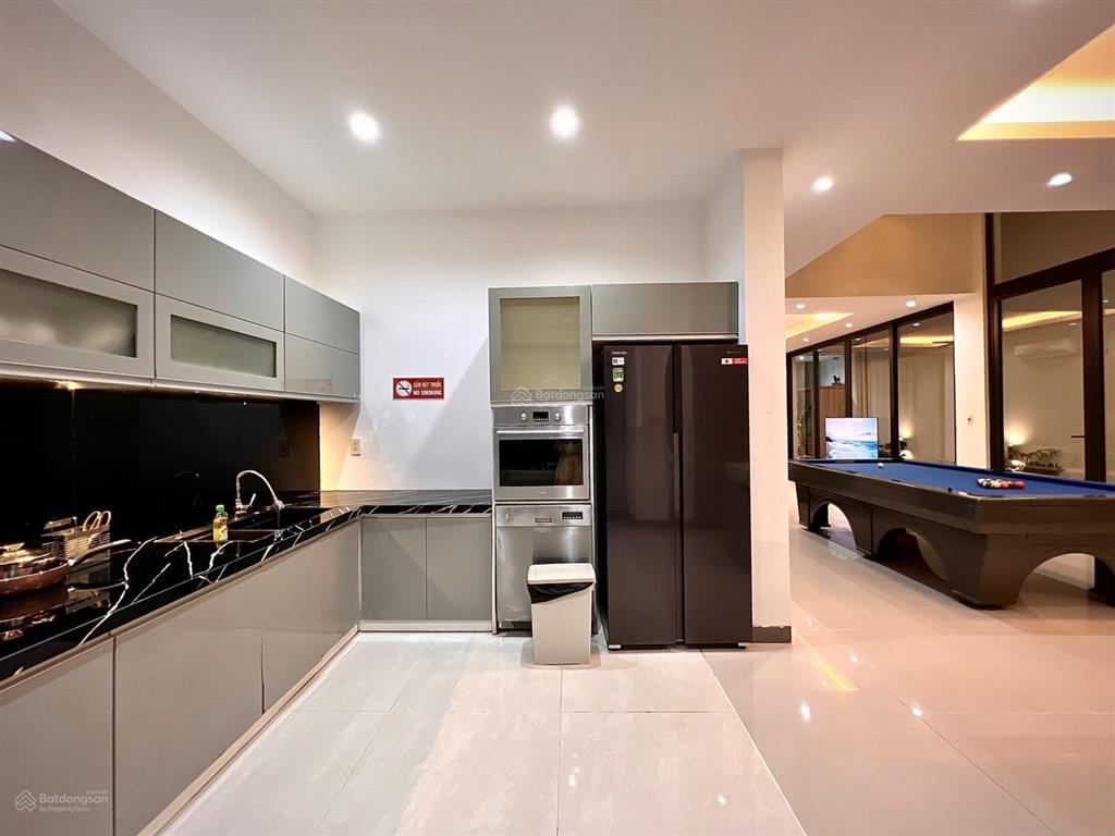 Cho thuê villa 200m2 6 phòng ngủ đường đỗ huy uyển gần vincom trung tâm sơn trà full nội thất xịn