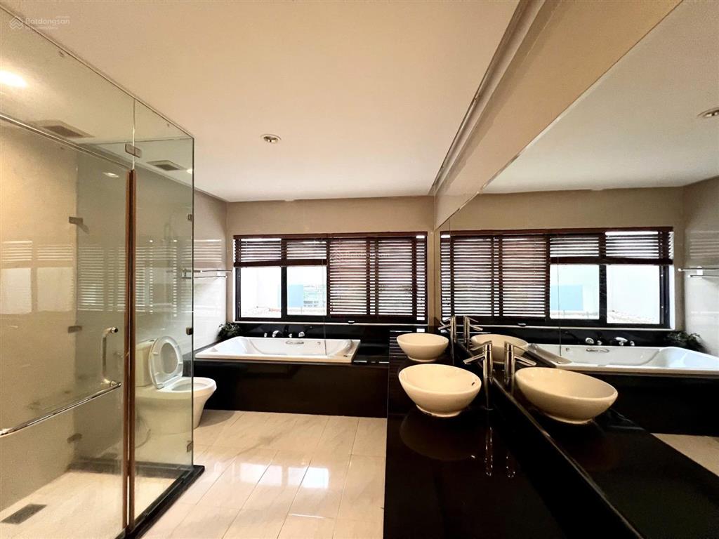 Cho thuê villa 200m2 6 phòng ngủ đường đỗ huy uyển gần vincom trung tâm sơn trà full nội thất xịn
