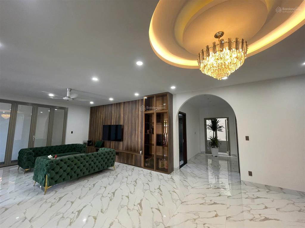 Bán villa 3 tầng mặt tiền đường anh thơ kđt nam việt á đà nẵng giá rẻ hơn thị trường vài tỷ