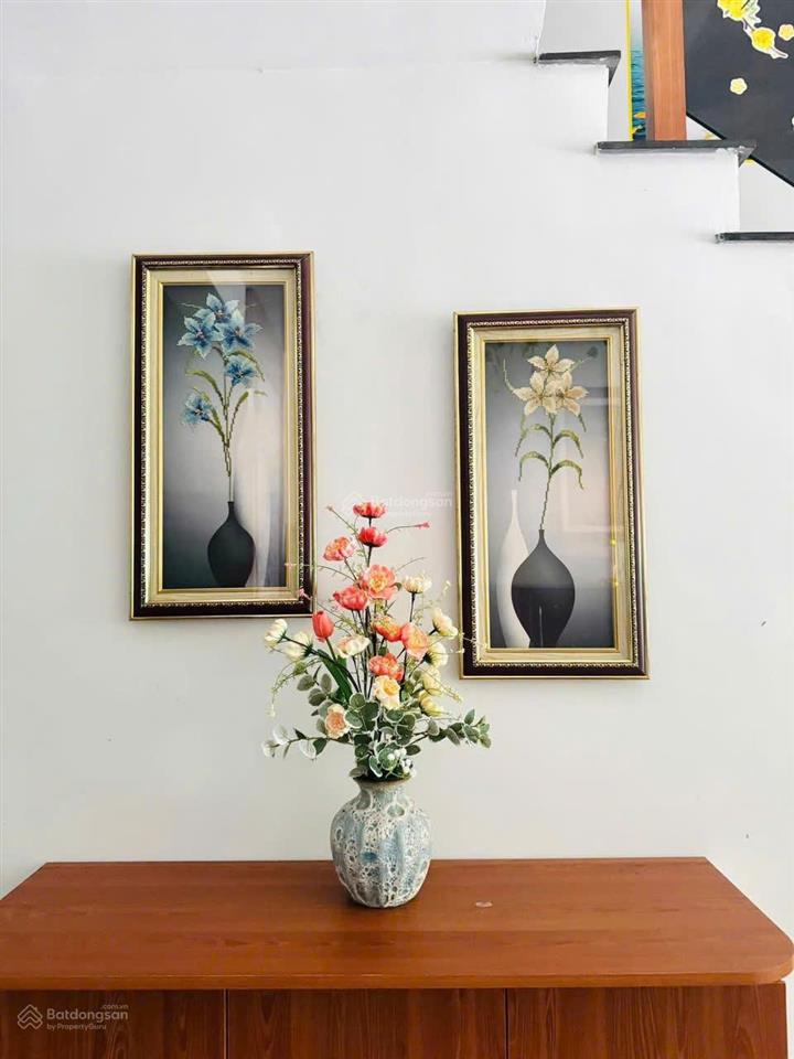 Bán nhà 2 tầng full nội thất đường hoàng bích sơn gần phạm văn đồng ra biển mỹ khê 400m giá tốt