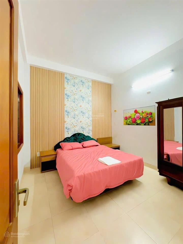 Bán nhà 2 tầng full nội thất đường hoàng bích sơn gần phạm văn đồng ra biển mỹ khê 400m giá tốt