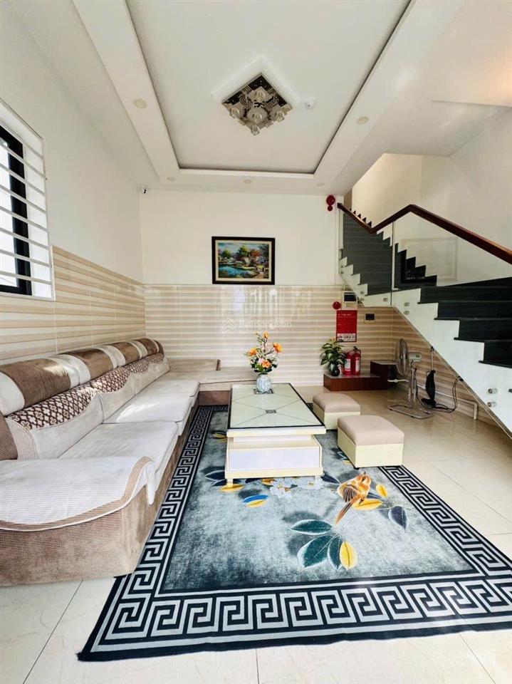 Cho thuê nhà 3 tầng 4pn mặt tiền đường phạm quang ảnh trung tâm gần cầu rồng full nội thất đẹp xịn