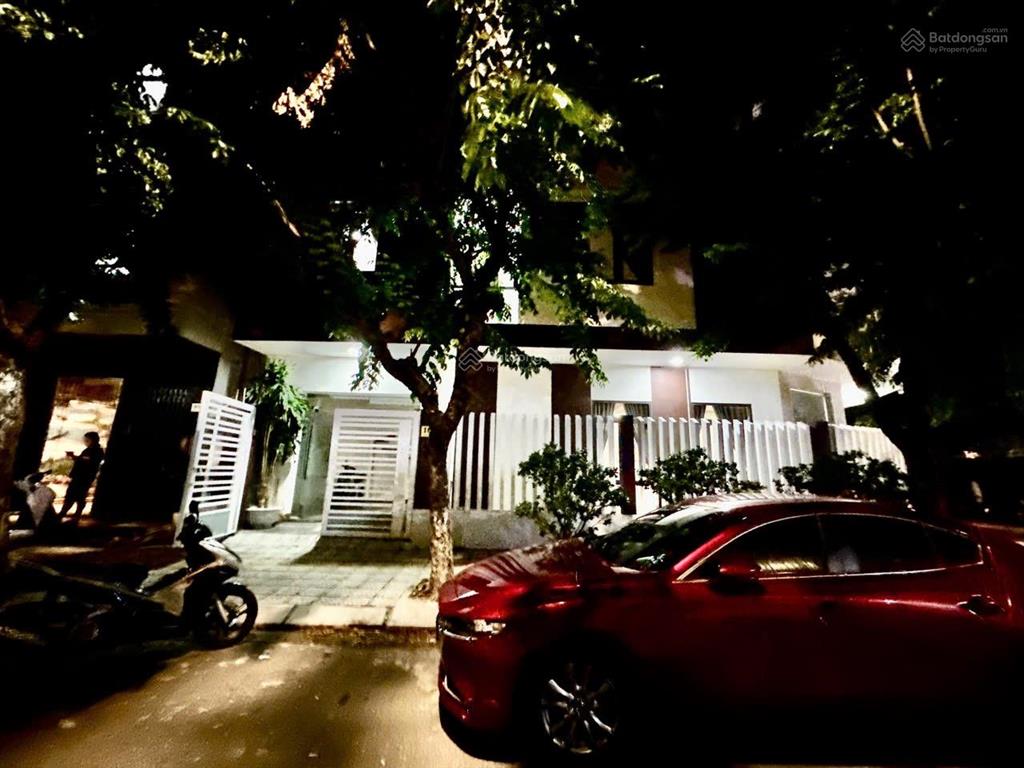 Cho thuê nhà 4 tầng 7pn góc 2 mặt tiền cao bá quát trung tâm gần chợ đêm sơn trà ra sông hàn 100m