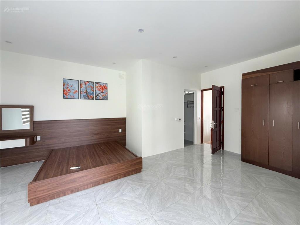 Cho thuê nhà 3 tầng 4 phòng ngủ full nội thất đường sương nguyệt ánh gần biển mỹ khê phố hàn quốc
