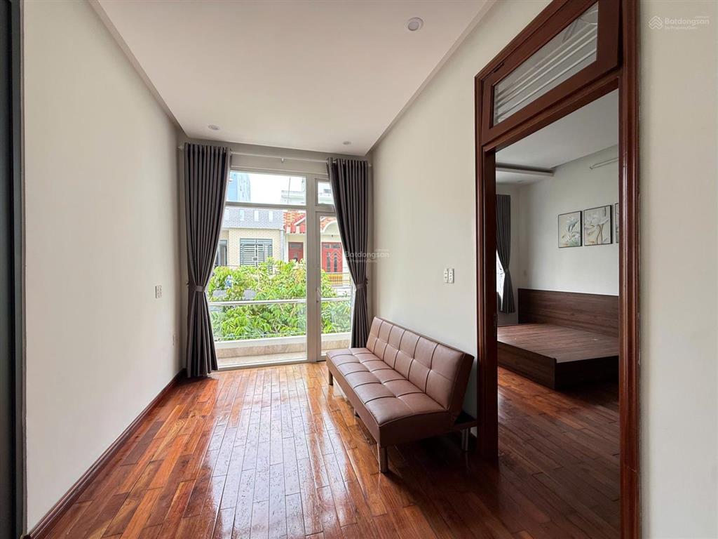 Cho thuê nhà 3 tầng 4 phòng ngủ full nội thất đường sương nguyệt ánh gần biển mỹ khê phố hàn quốc