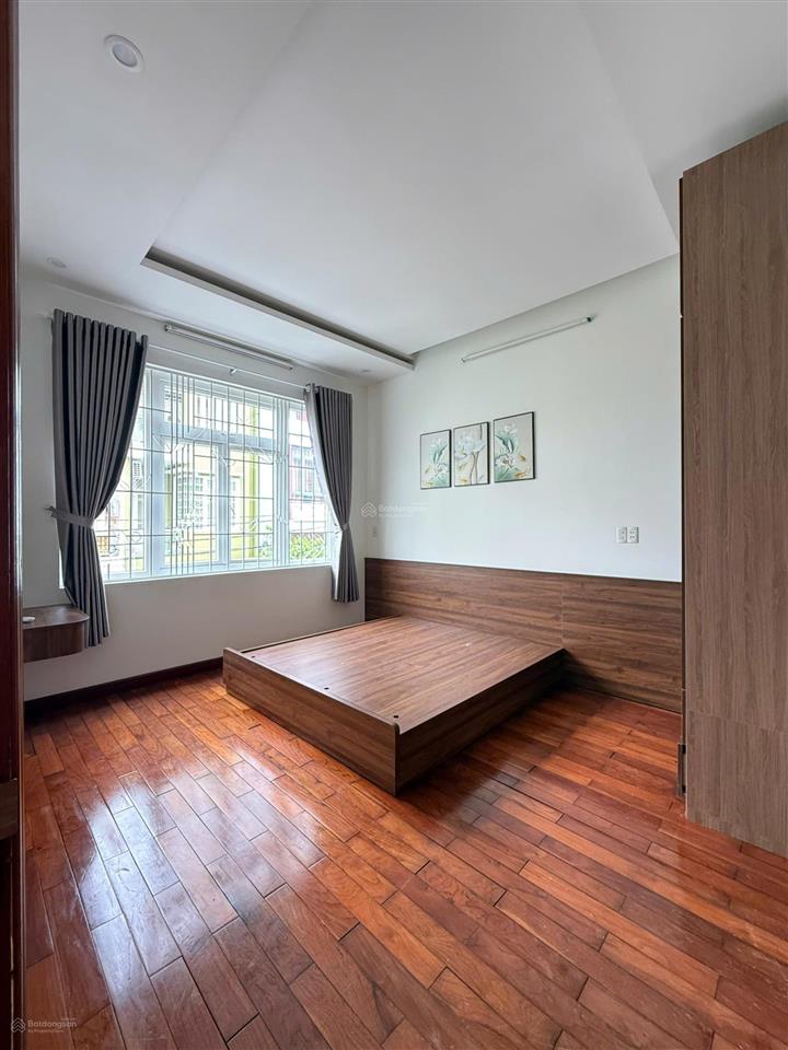 Cho thuê nhà 3 tầng 4 phòng ngủ full nội thất đường sương nguyệt ánh gần biển mỹ khê phố hàn quốc