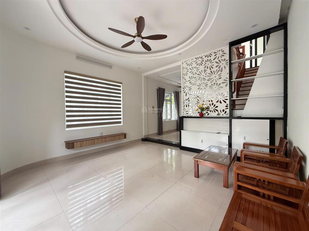 Cho thuê nhà 3 tầng 4 phòng ngủ full nội thất đường sương nguyệt ánh gần biển mỹ khê phố hàn quốc