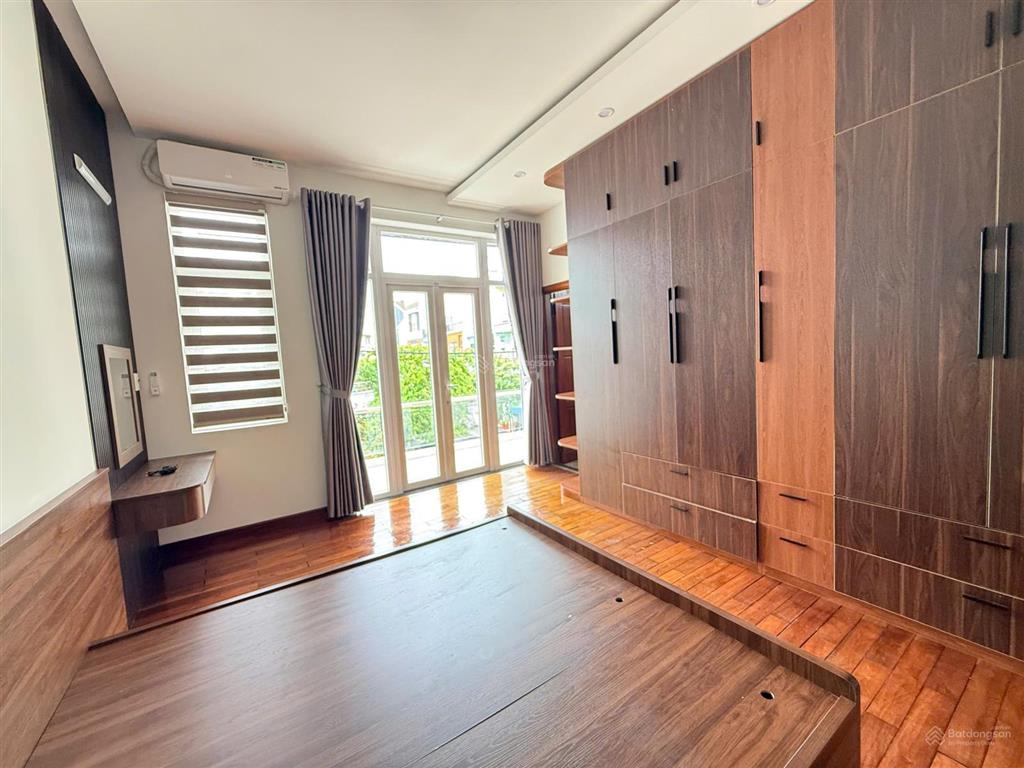Cho thuê nhà 3 tầng 4 phòng ngủ full nội thất đường sương nguyệt ánh gần biển mỹ khê phố hàn quốc