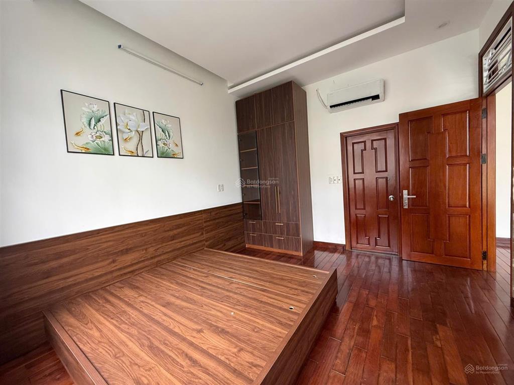 Cho thuê nhà 3 tầng 4 phòng ngủ full nội thất đường sương nguyệt ánh gần biển mỹ khê phố hàn quốc
