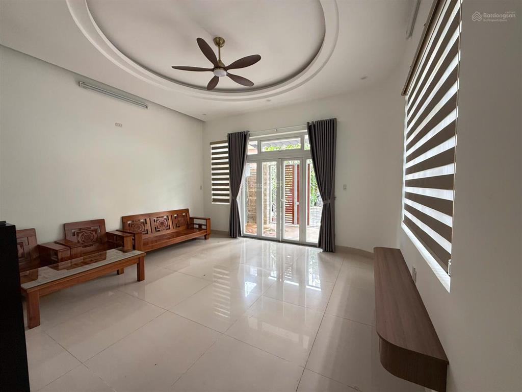 Cho thuê nhà 3 tầng 4 phòng ngủ full nội thất đường sương nguyệt ánh gần biển mỹ khê phố hàn quốc