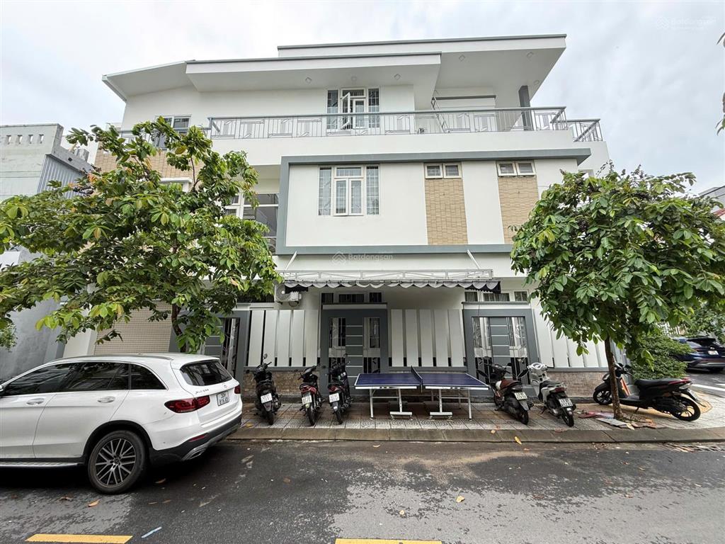 Cho thuê nhà 3 tầng 4 phòng ngủ full nội thất đường sương nguyệt ánh gần biển mỹ khê phố hàn quốc