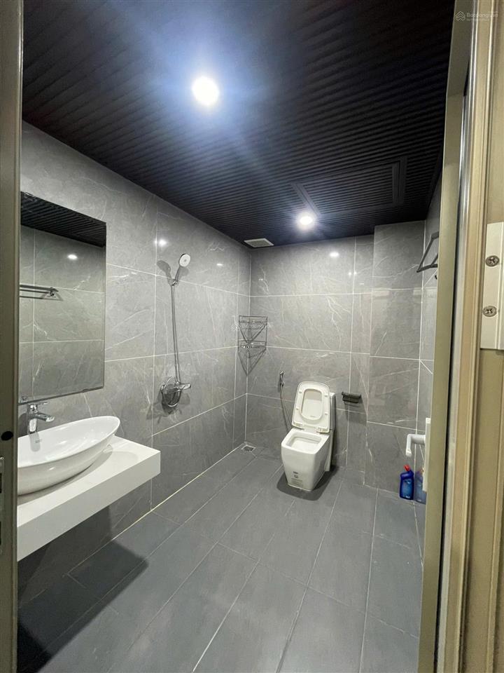 Cho thuê biệt thự 7 phòng ngủ đường anh thơ full nội thất có hồ bơi kđt nam việt á đà nẵng