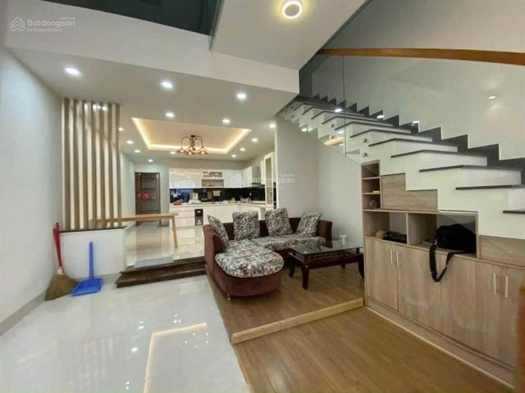 Cho thuê nhà 3 tầng 4pn mặt tiền dương đình nghệ đà nẵng vị trí gần biển sầm uất phố hàn quốc