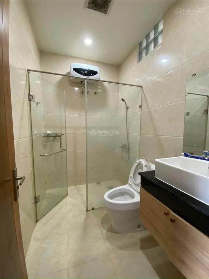Cho thuê nhà 3 tầng 4pn mặt tiền dương đình nghệ đà nẵng vị trí gần biển sầm uất phố hàn quốc