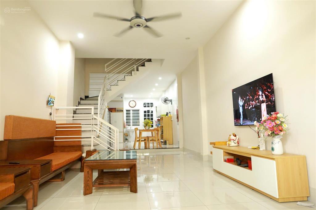 Cho thuê nhà nguyên căn 3 phòng ngủ đường hà đặc gần biển phạm văn đồng giá 25 triệu/tháng