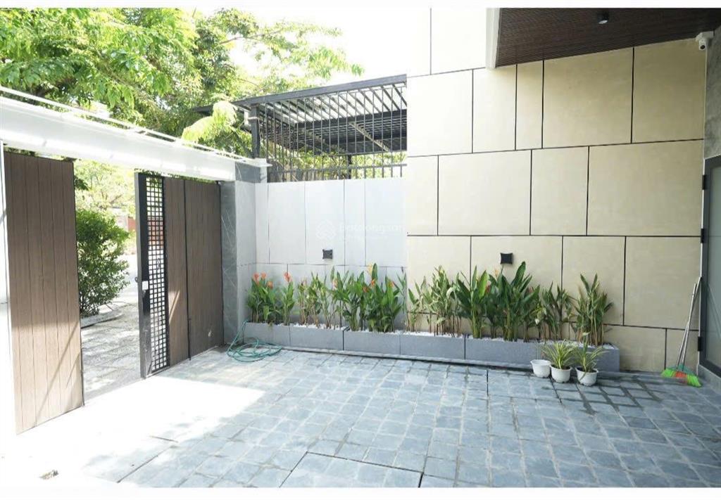 Cho thuê villa 6 phòng ngủ đường phan bá vành full nội thất trung tâm sơn trà có hồ bơi sân vườn