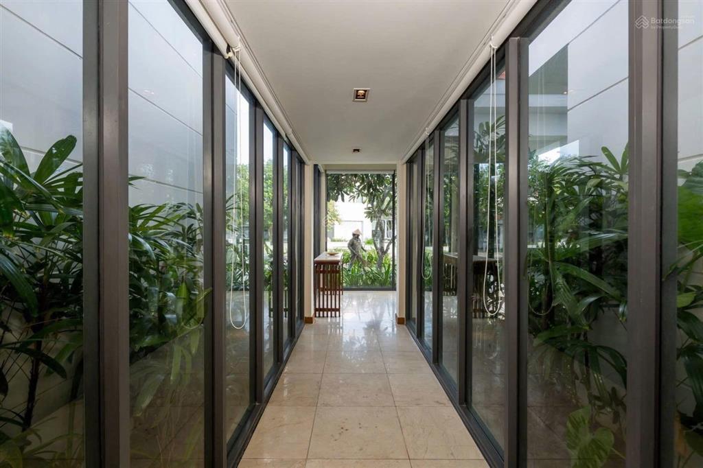 Cho thuê ocean villa 813m2 view trực diện biển full nội thất 5 phòng ngủ khép kín cao cấp siêu vip