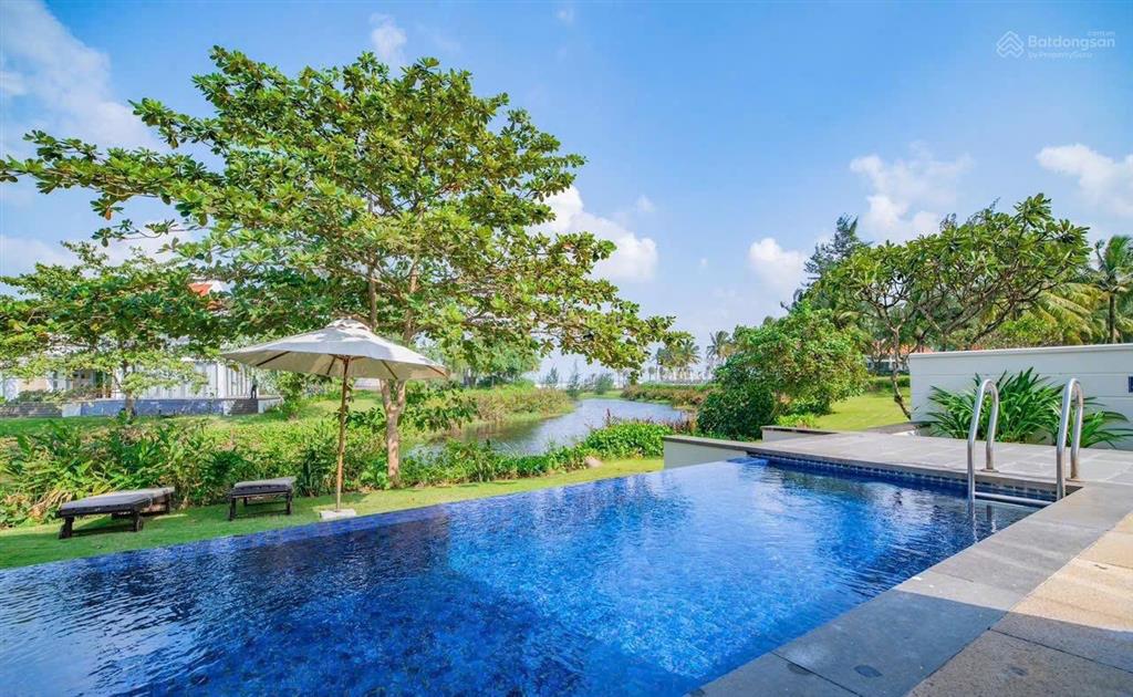 Cho thuê ocean villa 813m2 view trực diện biển full nội thất 5 phòng ngủ khép kín cao cấp siêu vip