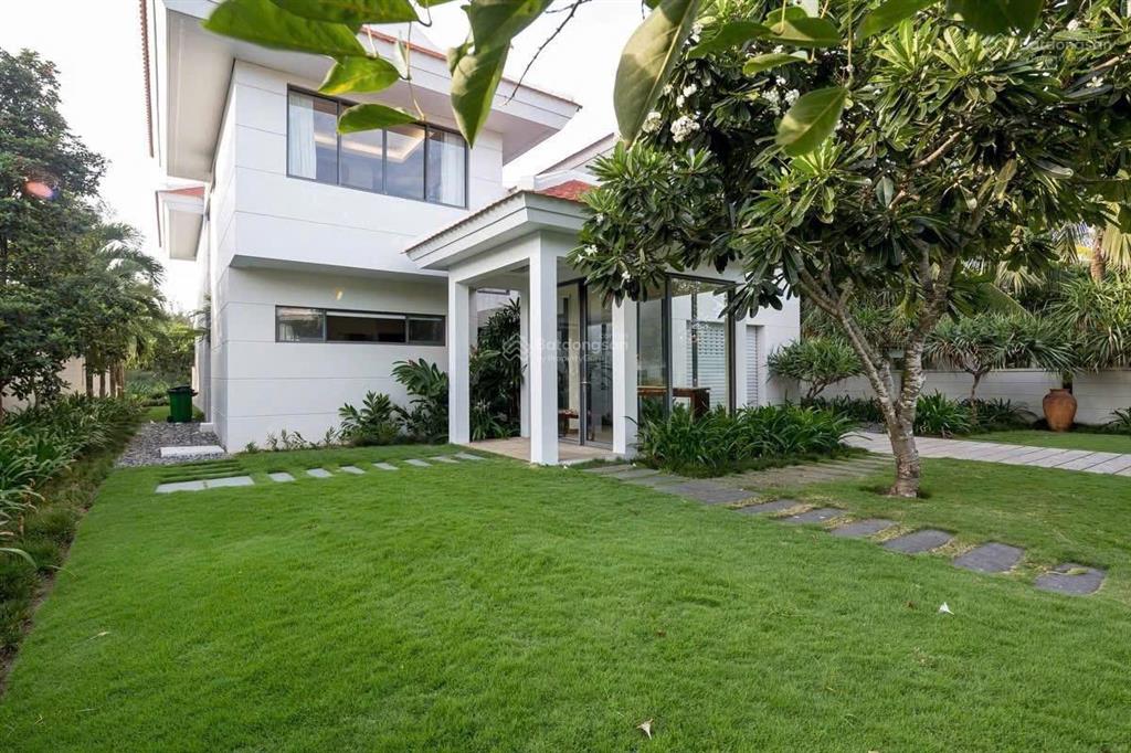Cho thuê ocean villa 813m2 view trực diện biển full nội thất 5 phòng ngủ khép kín cao cấp siêu vip
