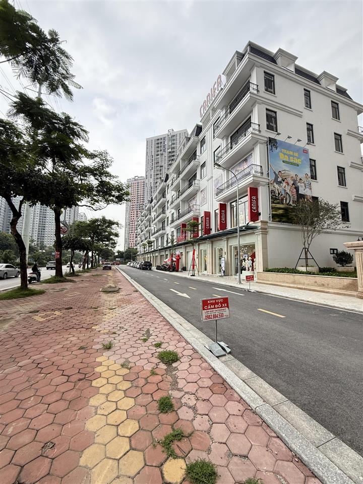 Cho thuê shophouse tại the charm an hưng, 90 triệu, 160m2, 7pn, 4wc