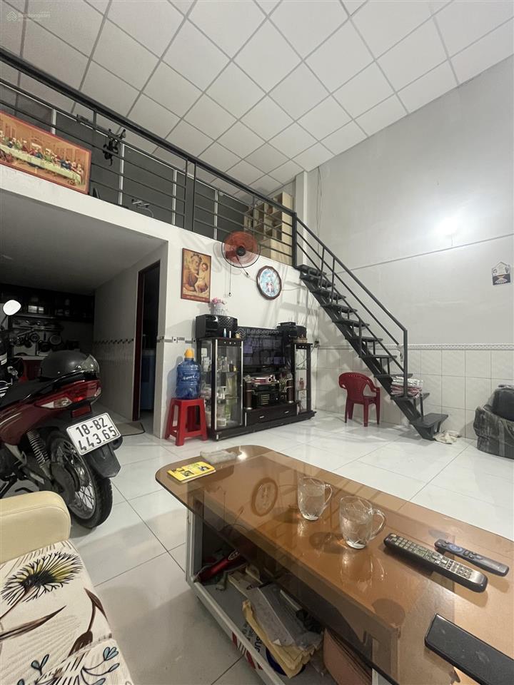 Cần bán nhà 5m x 9m gác lửng, công chứng vi bằng xuân thới thượng hóc môn. chỉ 1.35 tỷ