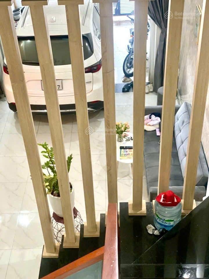Chính chủ cần bán nhà 3 tầng lầu đường 10 phường hiệp bình, sát ql 13, 6.5 tỉ tl diện tích 77m2