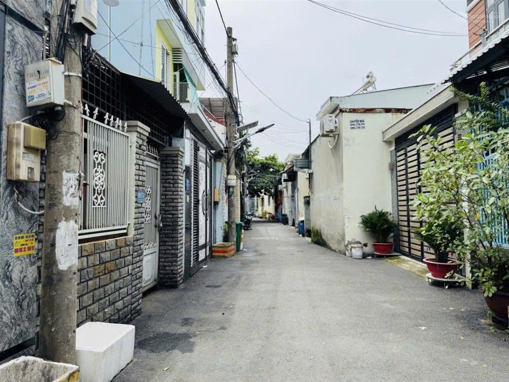Nhà sát tô ngọc vân , sát chợ tam hà diện tích  4,5x18 nhà 1trệt 1 lầu nhà nội thất cao cấp 70m2