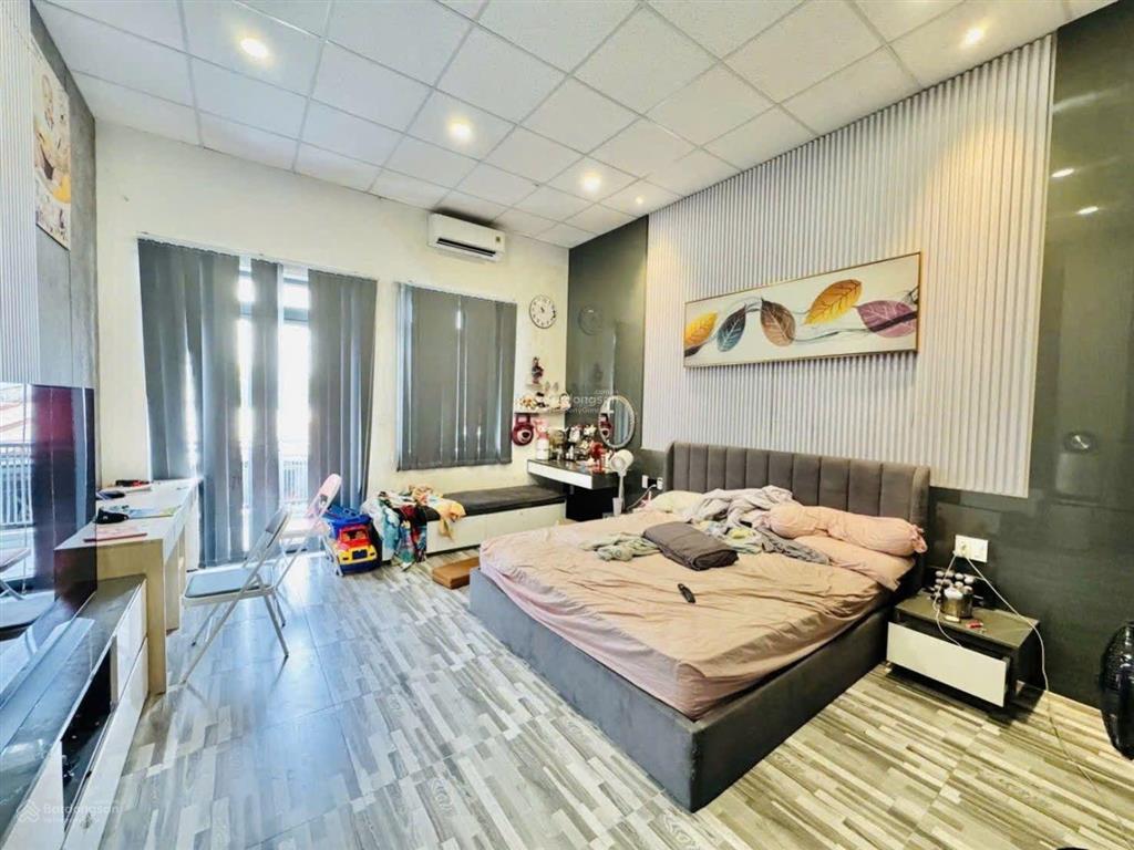 Nhà sát tô ngọc vân , sát chợ tam hà diện tích  4,5x18 nhà 1trệt 1 lầu nhà nội thất cao cấp 70m2