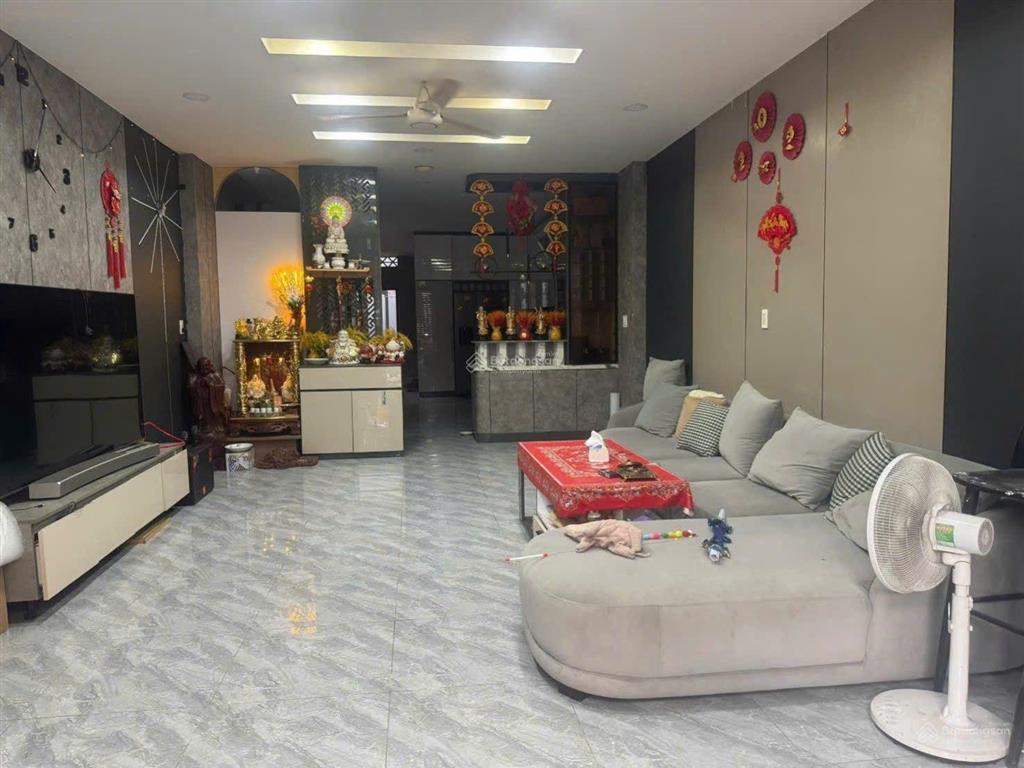 Nhà sát tô ngọc vân , sát chợ tam hà diện tích  4,5x18 nhà 1trệt 1 lầu nhà nội thất cao cấp 70m2