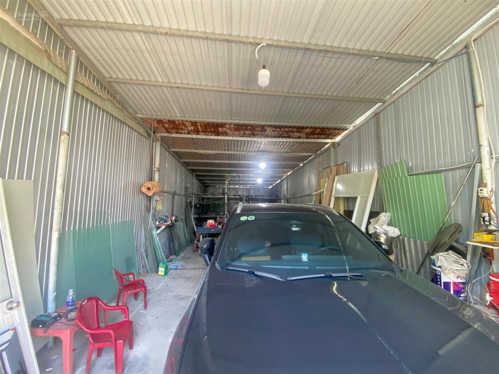 Cho thuê mặt tiền xưởng 130 bùi hiển (đường 7,5m), dt 85m2, giá 4 triệu/tháng.  0905 889 ***