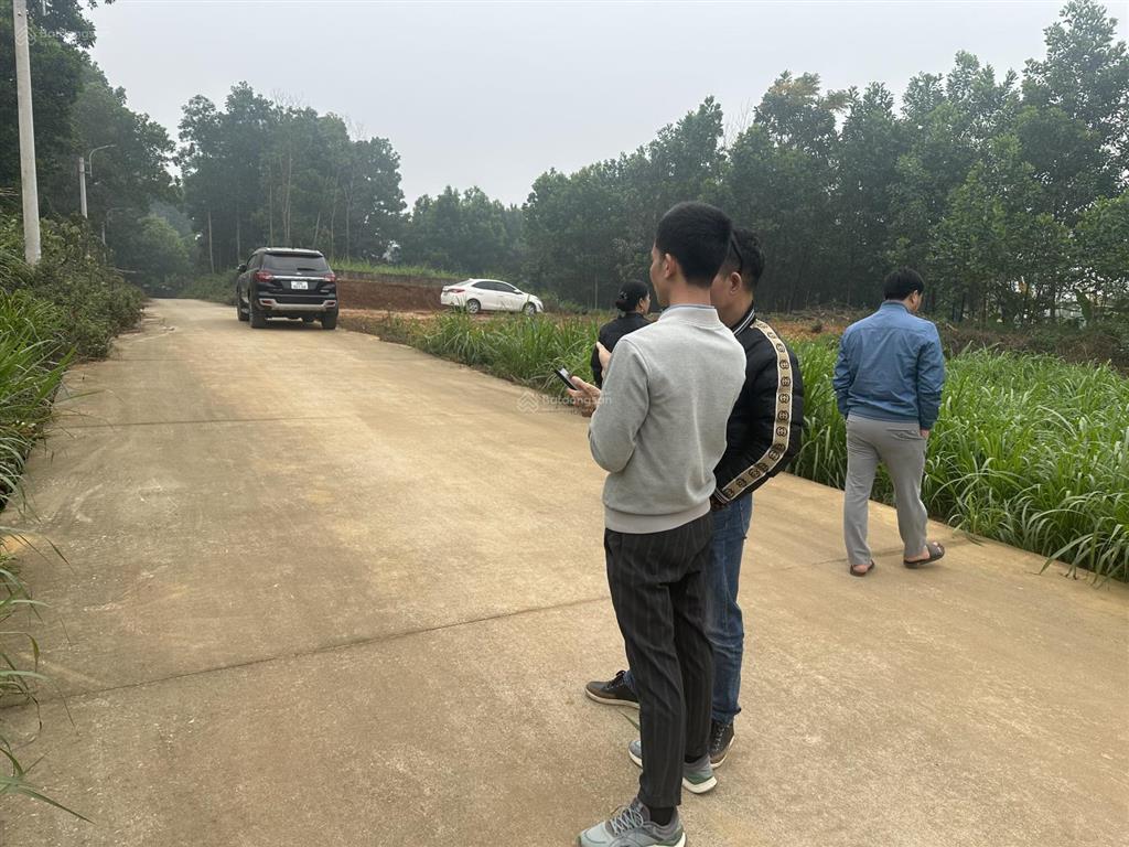 Bán lô đất f0 tại hoàng văn thụ, chương mỹ, hn, dt 120m2. giá chỉ 2,15 tỷ.  0384 556 ***