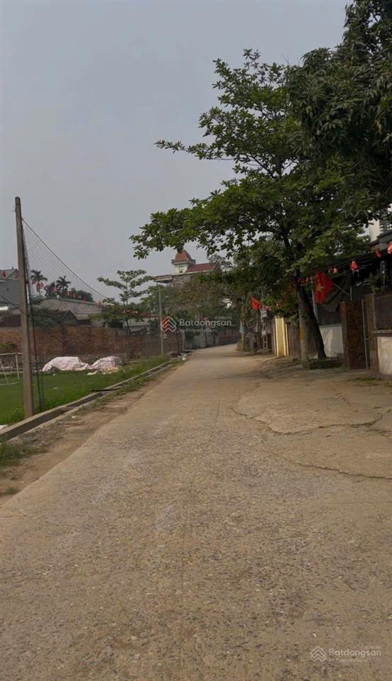 2. x tỷ 150m2 full thổ cư trục chính liên xã tại xã xuân mai thành phố hà nội.  0384 556 ***