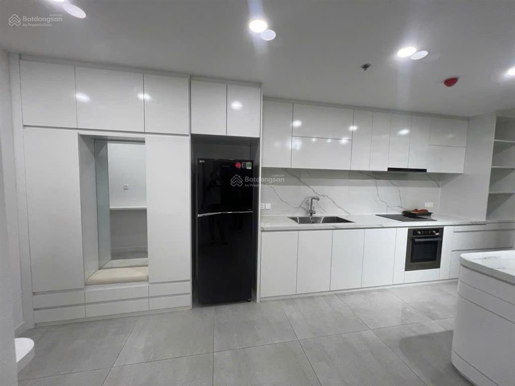 Cần bán gấp căn góc 3pn 107m2, lầu cao view sông giá tốt nhất, chỉ 13.3 tỷ. hotline 0907 006 ***