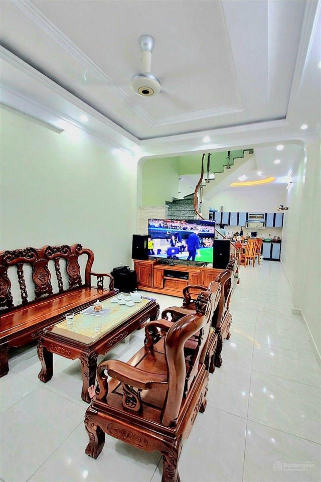 Nhà dân xây độc lập 3 tầng x 64m2 mặt ngõ phương lưu, hải an