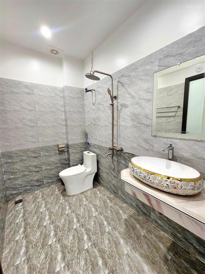 Nhà 3,5 tầng đằng hải, ngõ trước nhà rộng 3,7m