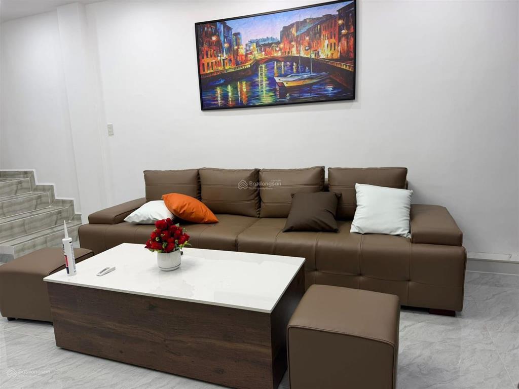 Nhà đẹp 1 trệt 1 lầu 1 lửng. hẻm hải đức 3m (oto nhỏ vào được)  giá 3,25 tỷ