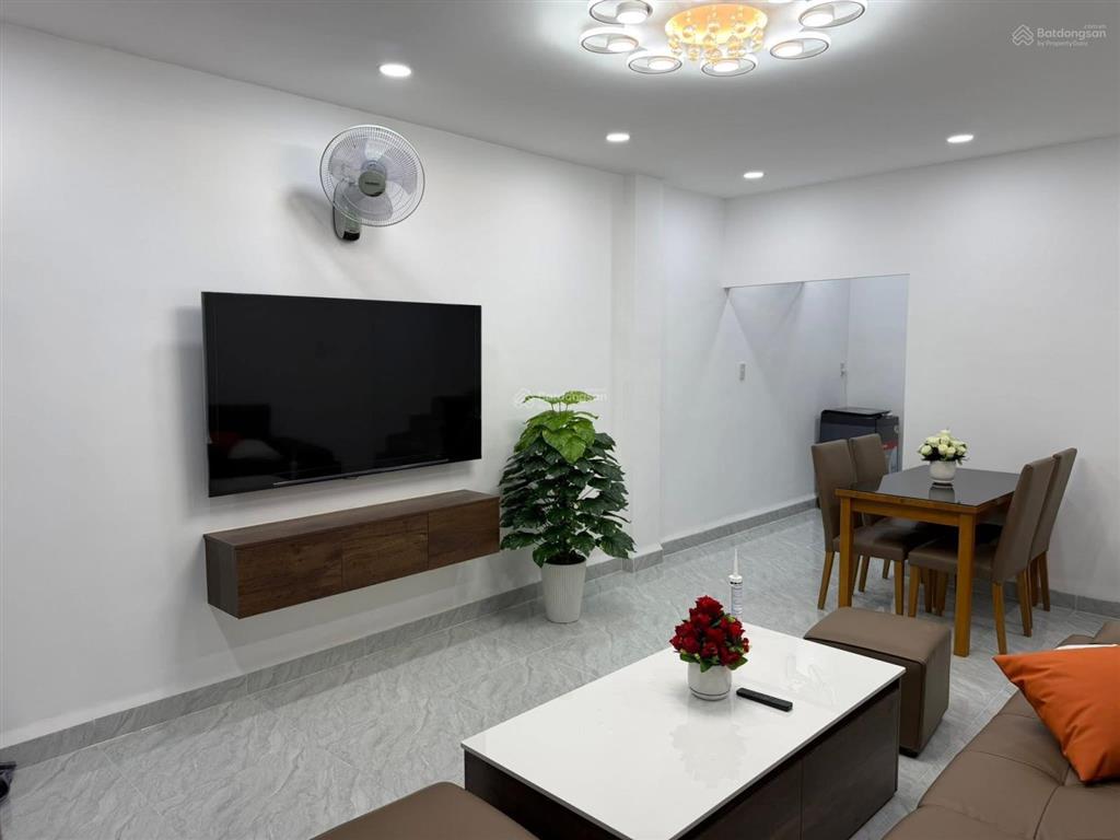Nhà đẹp 1 trệt 1 lầu 1 lửng. hẻm hải đức 3m (oto nhỏ vào được)  giá 3,25 tỷ