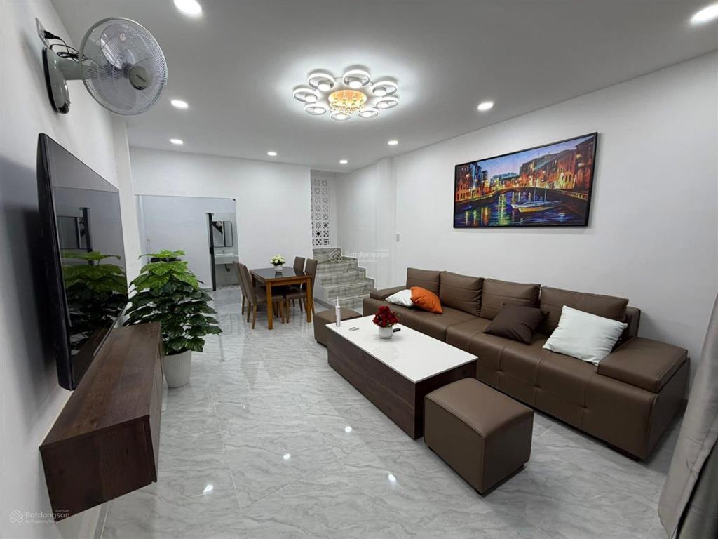 Nhà đẹp 1 trệt 1 lầu 1 lửng. hẻm hải đức 3m (oto nhỏ vào được)  giá 3,25 tỷ