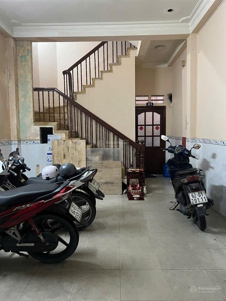 Bán căn nhà ở đường nguyễn kiệm, phú nhuận. 6pn  7wc. giá 10 tỷ.   0394 000 *** oanh