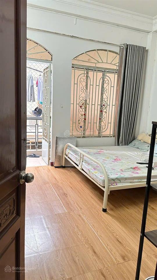 Bán căn nhà ở đường nguyễn kiệm, phú nhuận. 6pn  7wc. giá 10 tỷ.   0394 000 *** oanh