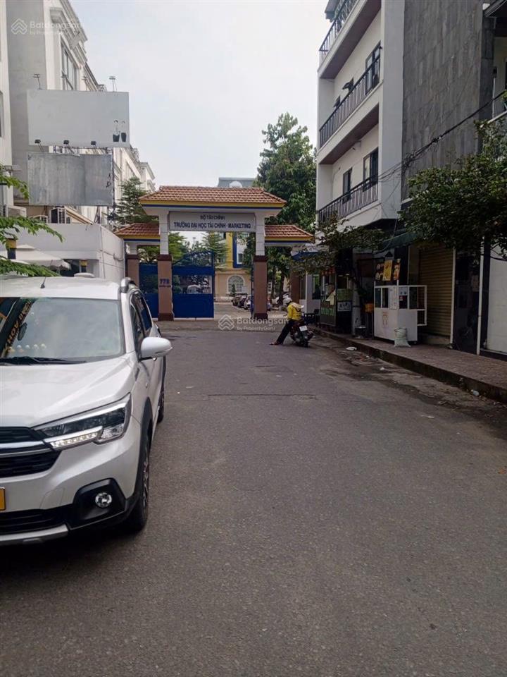 Bán căn nhà ở đường nguyễn kiệm, phú nhuận. 6pn  7wc. giá 10 tỷ.   0394 000 *** oanh